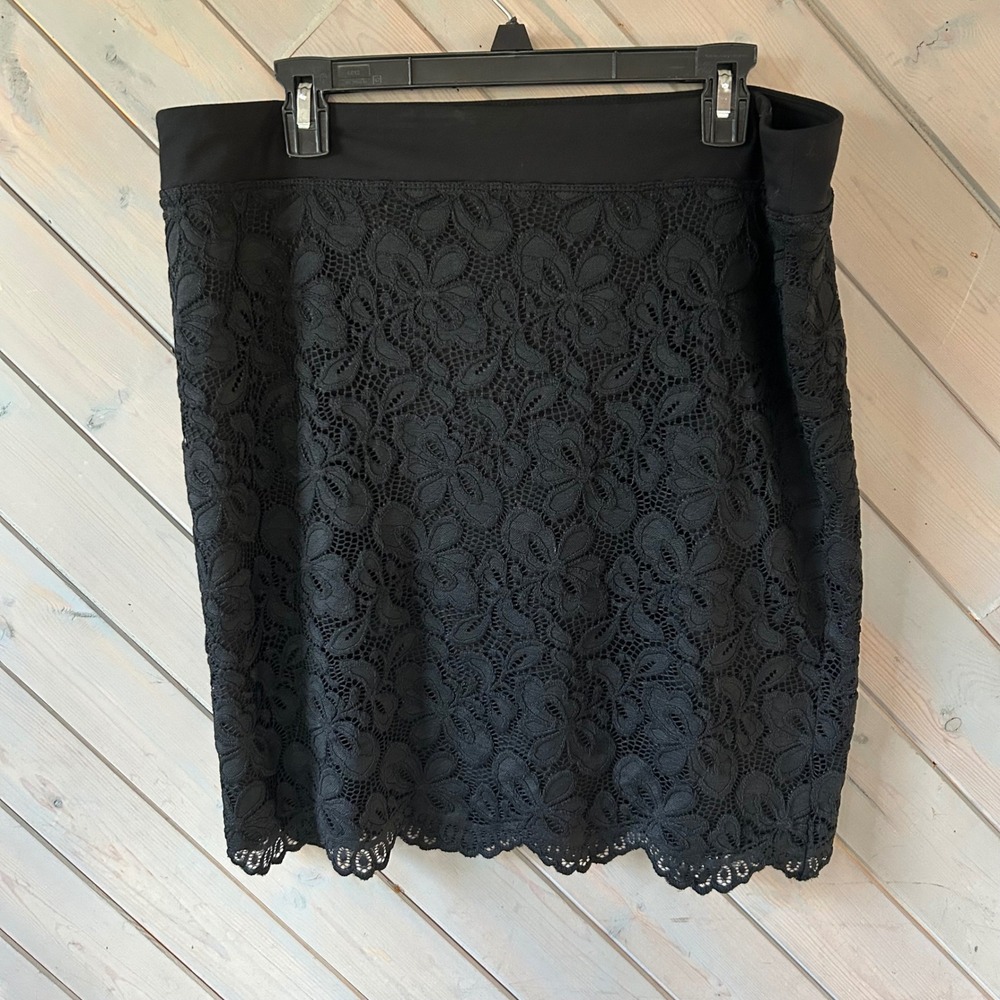 J. Jill Wearever Black Floral Lace‎ Pencil Skirt Scalloped Hem Large Petite